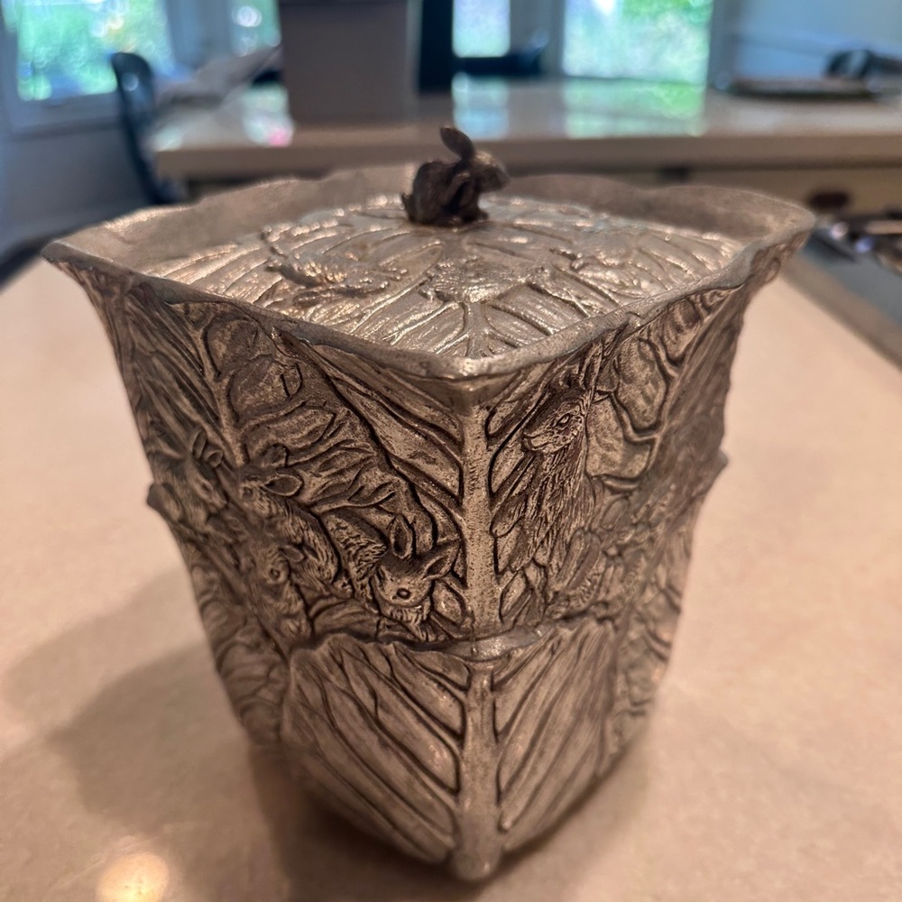 Rare Arthur Court bunny ice chest